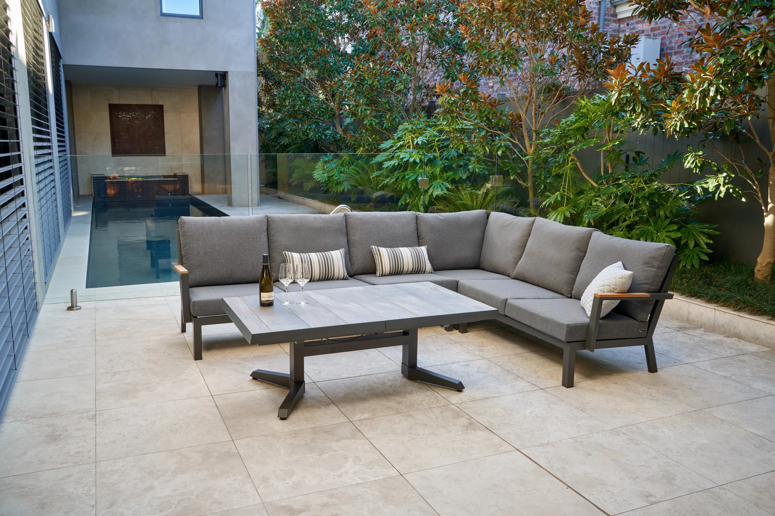 Melton Craft Lorne Modular with Torquay pop-up table